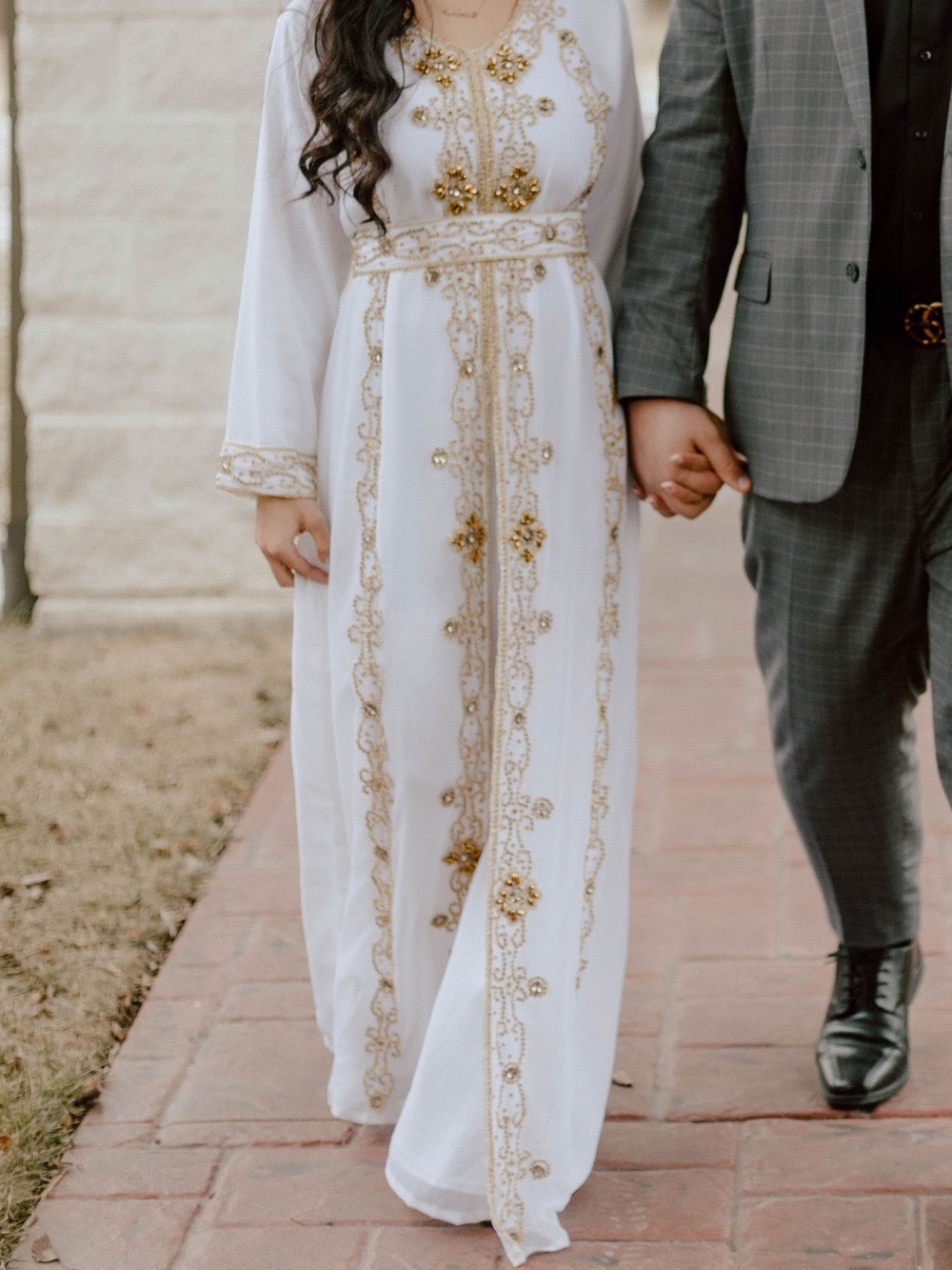 White and gold thobe
